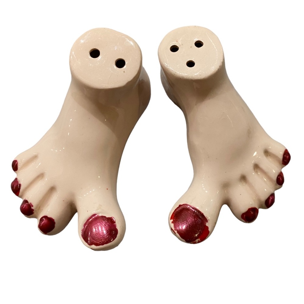 Vintage Fairway Feet And Toes Salt And Pepper Shaker with the stoppers